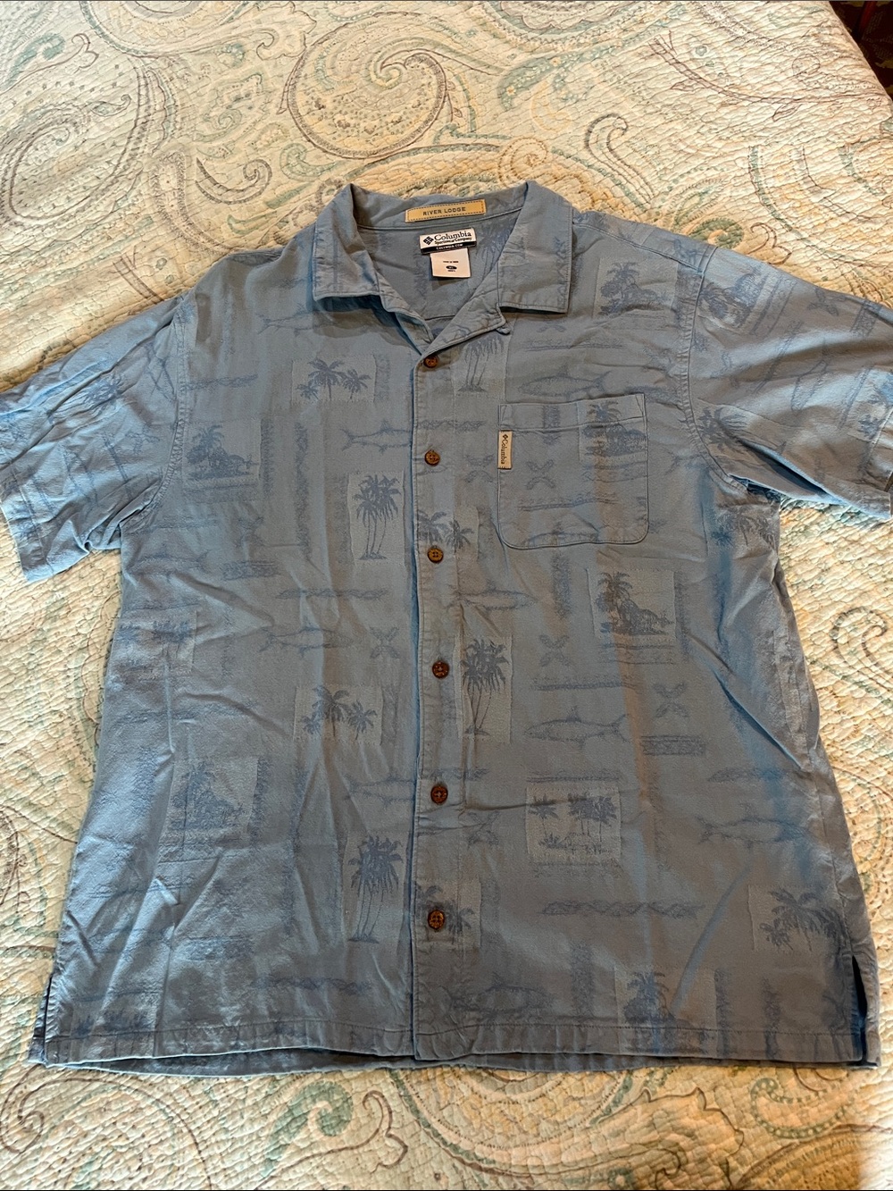 Columbia River Lodge Light Blue Men's Button-Down Shirt